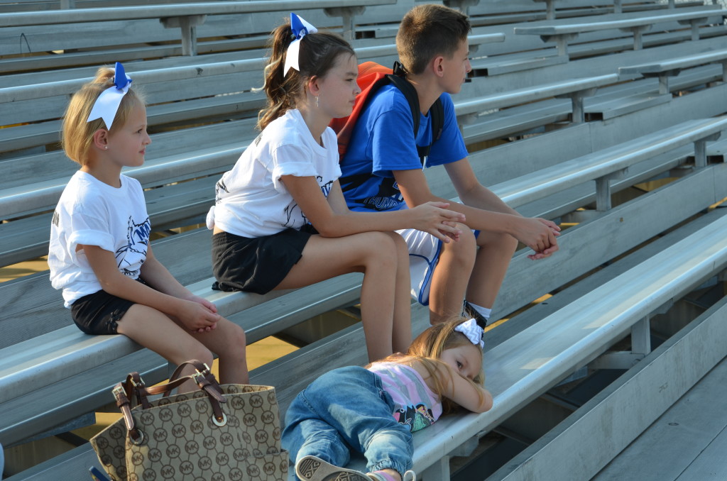 8-29-15 aiden and annslee cheer at varsity game 001