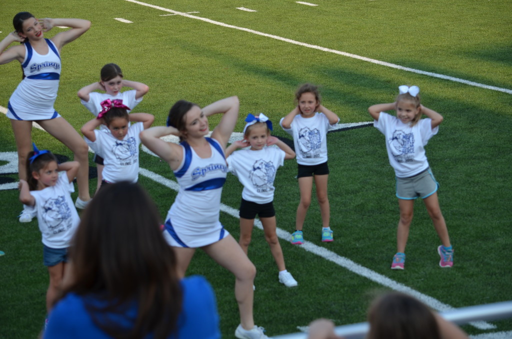 8-29-15 aiden and annslee cheer at varsity game 014