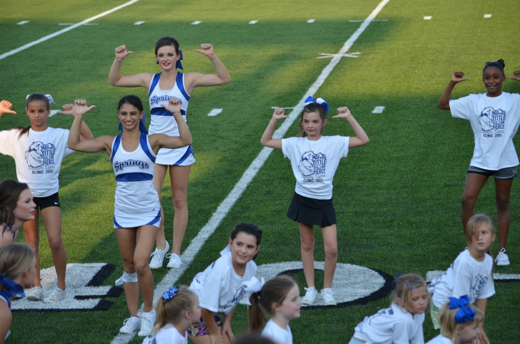 8-29-15 aiden and annslee cheer at varsity game 017